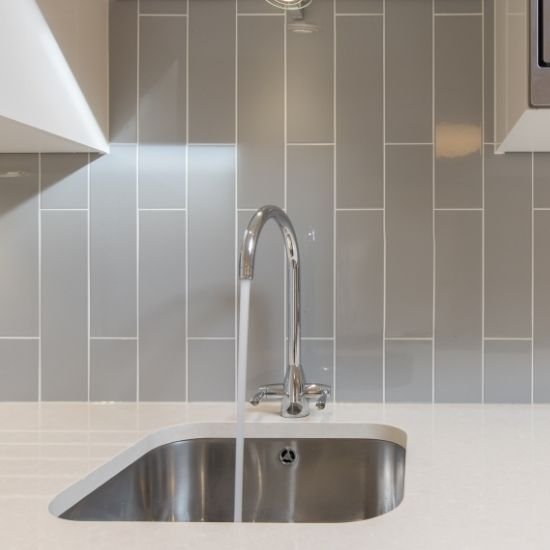 Plastic Toilet Cistern and Seatcover